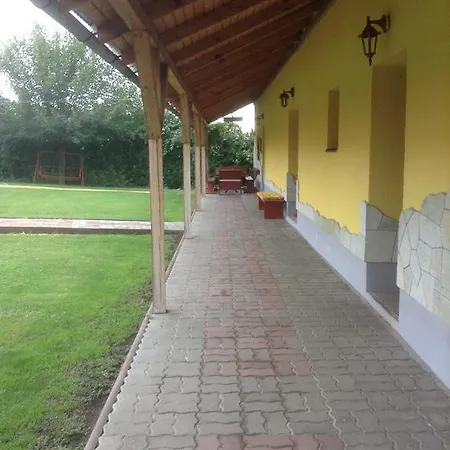Pensjonat Sos Borhaz Panzio *
